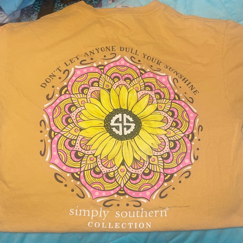 Simply Southern Sunflower tee- medium